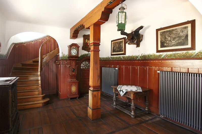 Entrance hall with capercaillie.