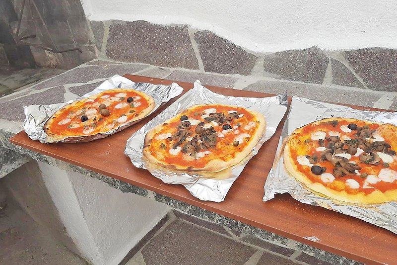 Die Pizzen aus dem eigenen Ofen