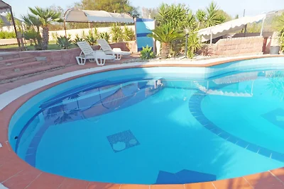 Villa STRELITZIA