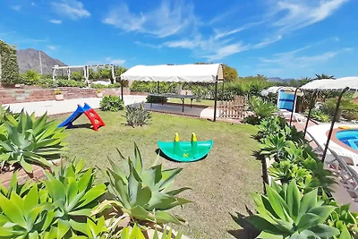Villa STRELITZIA