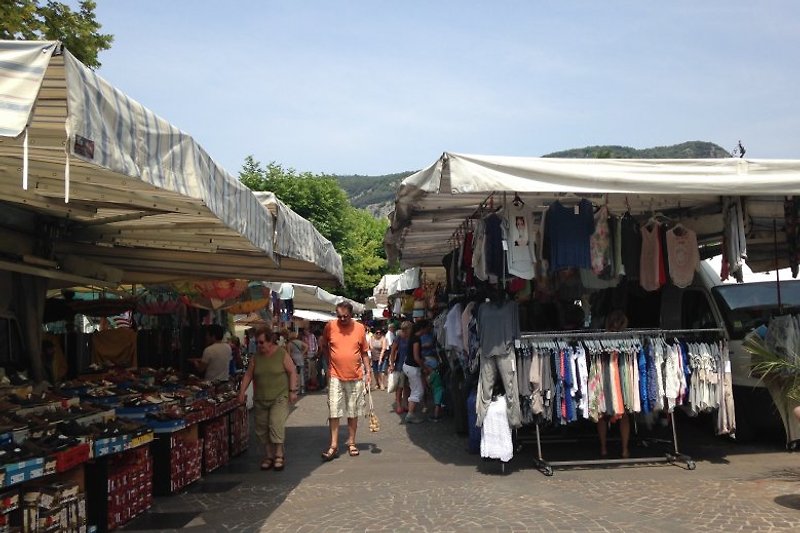 el mercado en Garda