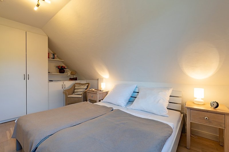 Doppelzimmer mit 180cm Bett