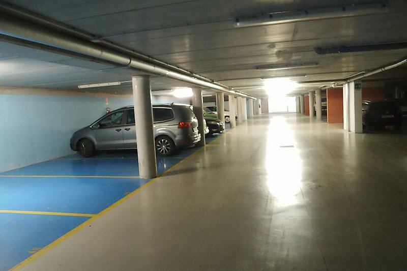 El estacionamiento subterráneo.
