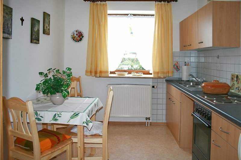 Kitchen with seating area