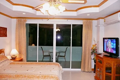 Studio bei A. D Condominium