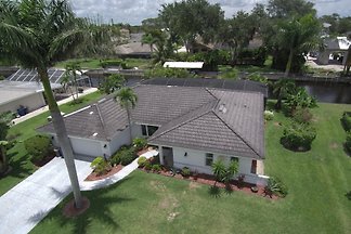 Villa Lazy River am Kanal