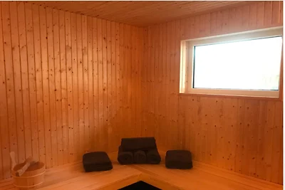 Karins Stuga mitt Jacuzzi und Sauna