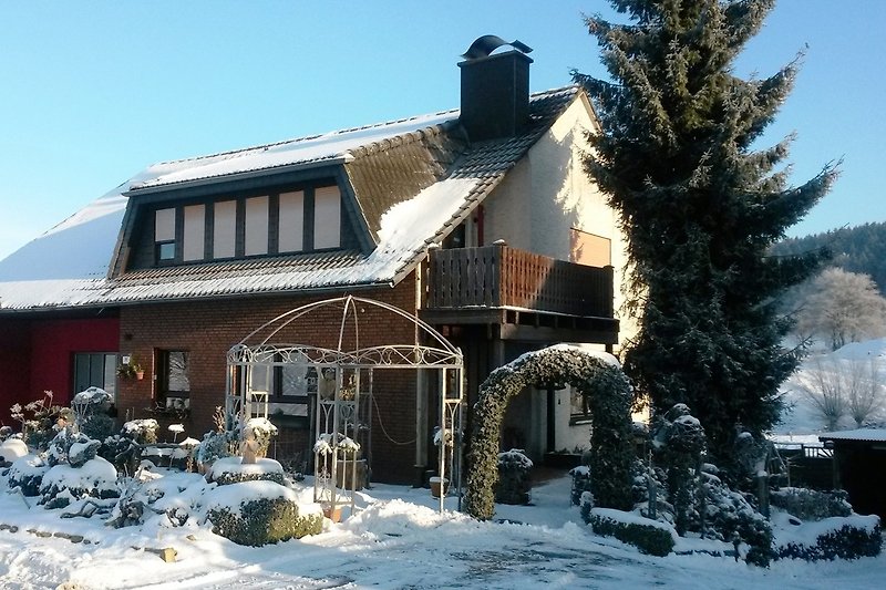 Haus Heidegarten im Winter