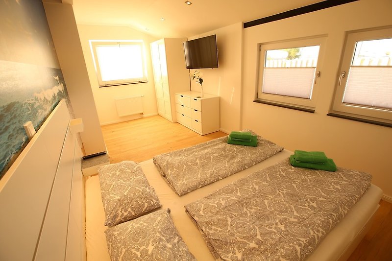 Schlafzimmer 2
