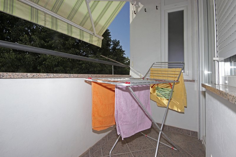 2nd balcony for clothes drying