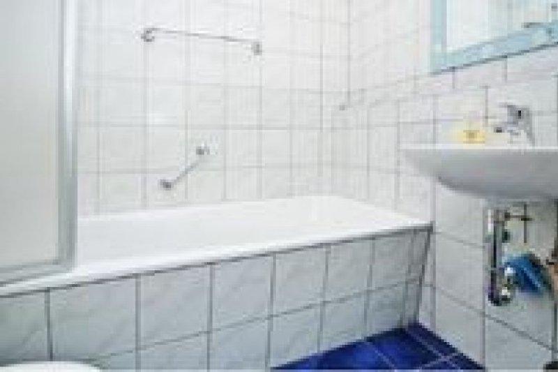 Gerenoveerde badkamer met badkuip