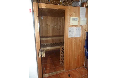 Fhaus Wattläufer, Sauna, Kaminofen