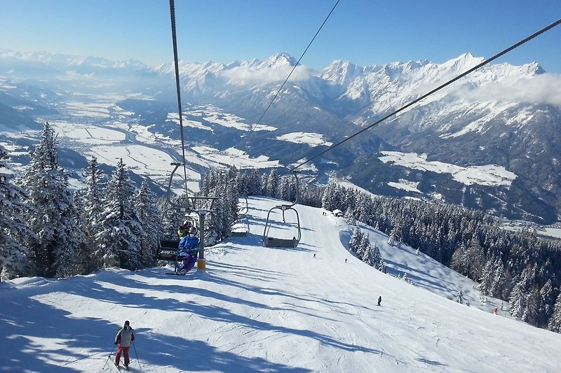Skigebiet Kellerjoch am Gegenhang mit super Aussicht