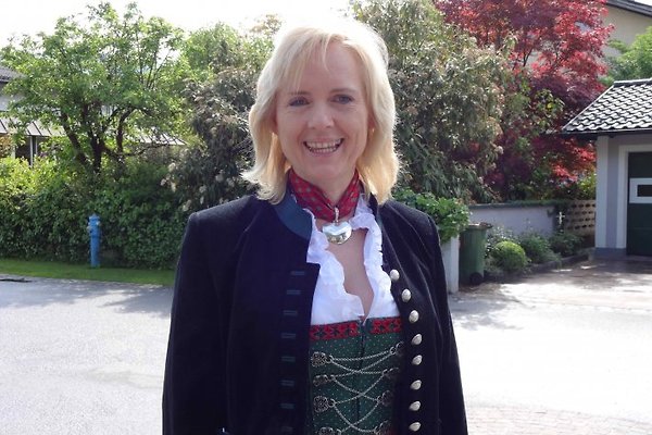 Frau E. Schönleitner Frau E. Schönleitner