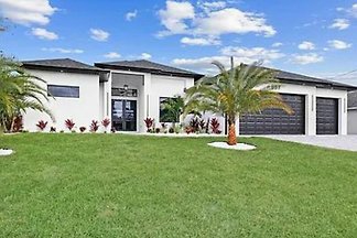 Zeer mooie villa, er ontbreekt niets.