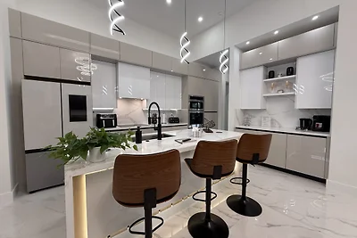 POOLVILLA WATER PEARL m. KANALBLICK