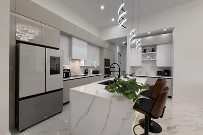 POOLVILLA WATER PEARL m. KANALBLICK