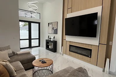 POOLVILLA WATER PEARL m. KANALBLICK