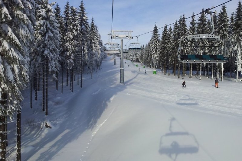 Skiliftkarussell Winterberg op 6km afstand