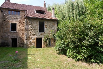Fischerhaus am Fluss bei Vézelay