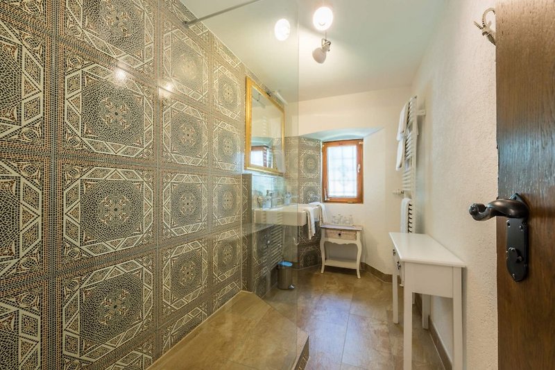 One of the 4 bathrooms