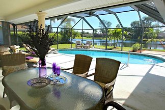 Exklusive Villa am See in Südlage