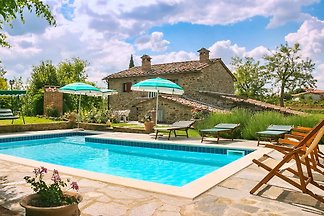CASA DOLLY