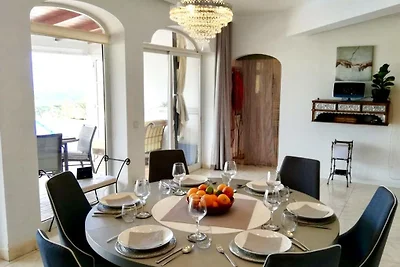 Casa Foupana
