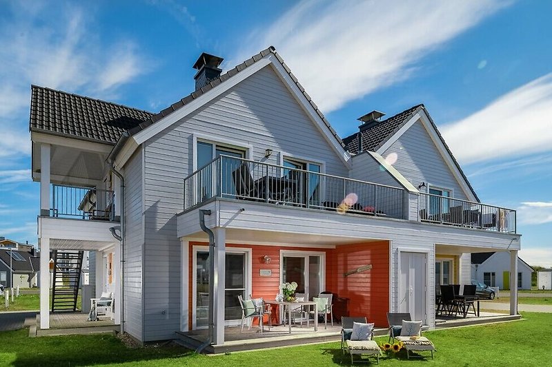 Strandhaus mit Terrasse im EG