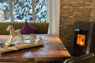 Geräumiges Ferienhaus mit Sauna, Glasfaser un...