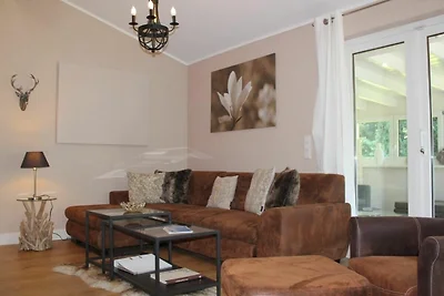 Geräumiges Ferienhaus mit Sauna, Glasfaser un...