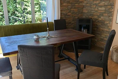 Geräumiges Ferienhaus mit Sauna, Glasfaser un...