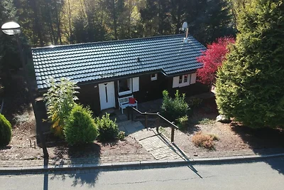 Geräumiges Ferienhaus mit Sauna, Glasfaser un...