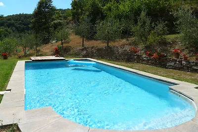Ferienhaus f. 8 Personen mit Pool