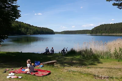 Pfingsten: Finnhütte m. Seeblick