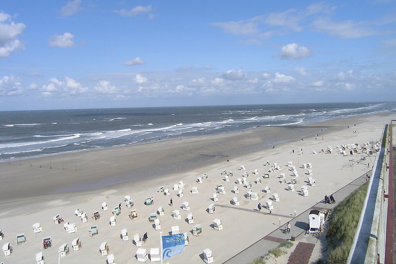 Vista de la playa hacia el este desde el techo