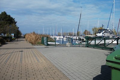 Fewo-mit Blick zum Hafen  ( links )