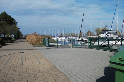 Fewo-Blick -Hafen (links) -Internet