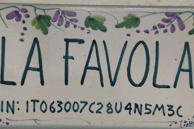 LA FAVOLA
