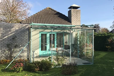 Bungalow,Wintergarten, eingezäunt