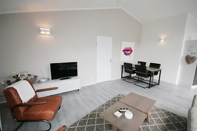Bungalow am Wasser Eckgrundstück