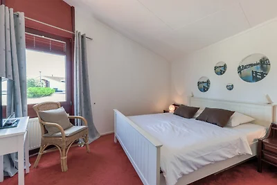 Bungalow am Wasser mit Sudlage