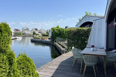 Aquaronde Lemmer Bungalow am Wasser