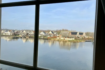 Luxe FeHa met sauna / WLAN op het water