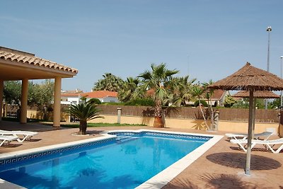 Villa de ensueño con piscina privada cerca de la playa