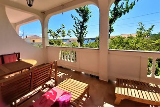 Charming Apartment MariLavanda Rab