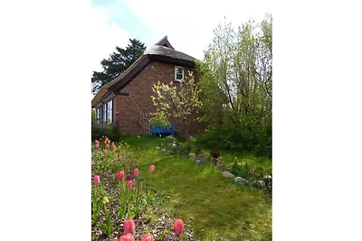 Alte Kate mit Gartenidyll