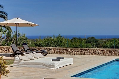 Finca with pool and sea view