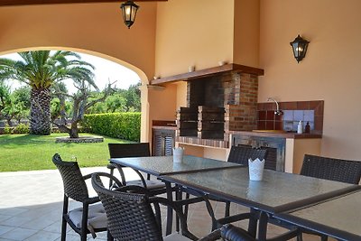 Finca mit Pool und Meerblick