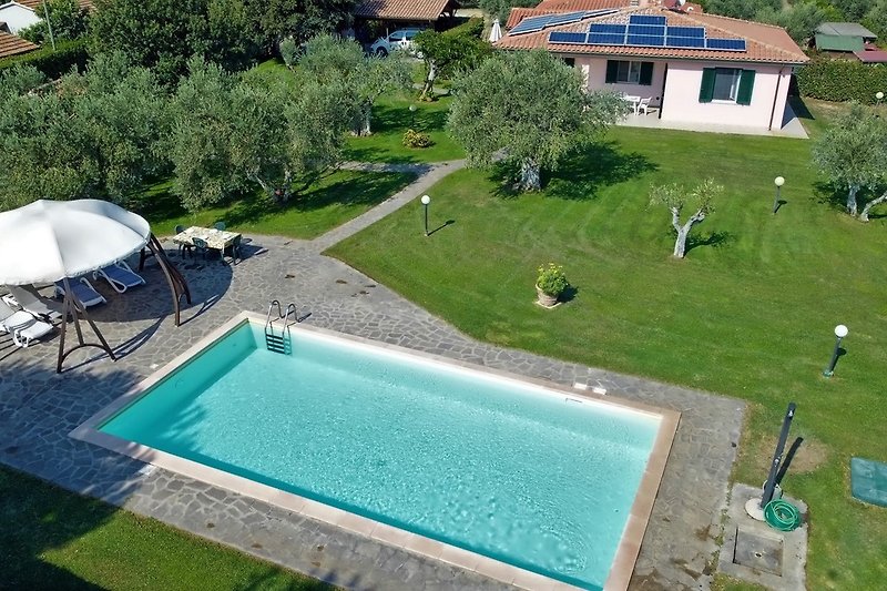 Ferienhaus Il Bramasole - Privat-Pool und Garten